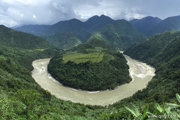 雅魯藏布大峽谷