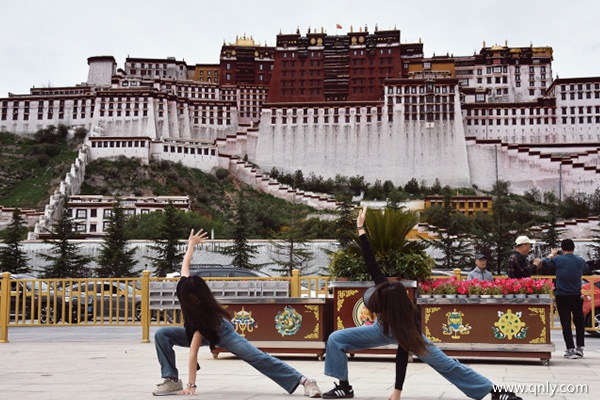 兩個(gè)人去西藏旅游大概多少錢