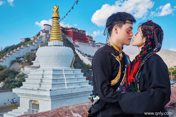 西藏旅游兩個人大概需要花多錢