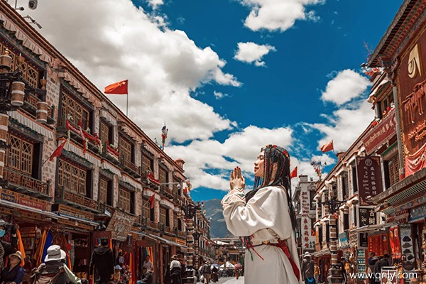 西藏旅游價(jià)格是多少錢
