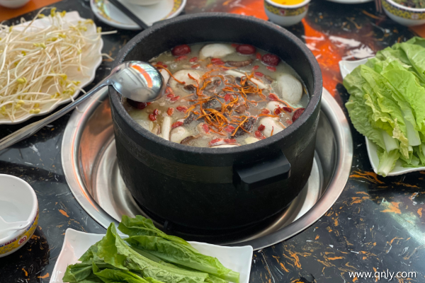 帶爸媽去西藏玩幾天旅游費用多少錢