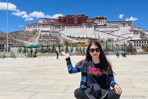 帶爸媽去西藏玩幾天旅游費用多少錢