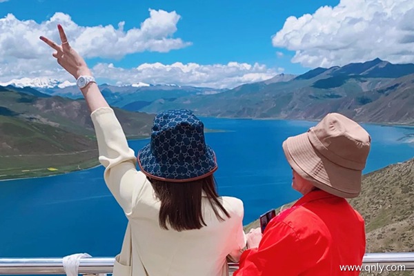 一家人在3月去西藏旅游都需要準(zhǔn)備什么