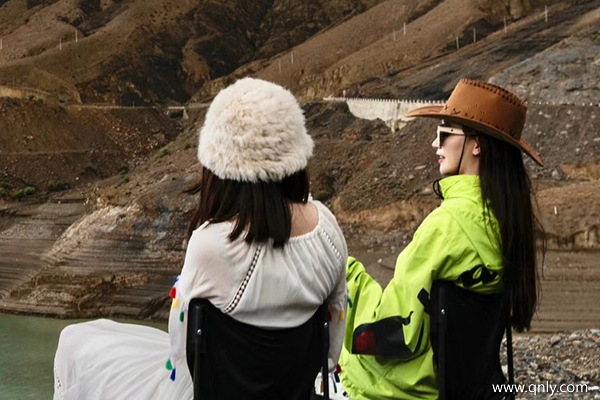 2個(gè)人去西藏一個(gè)星期要多少錢